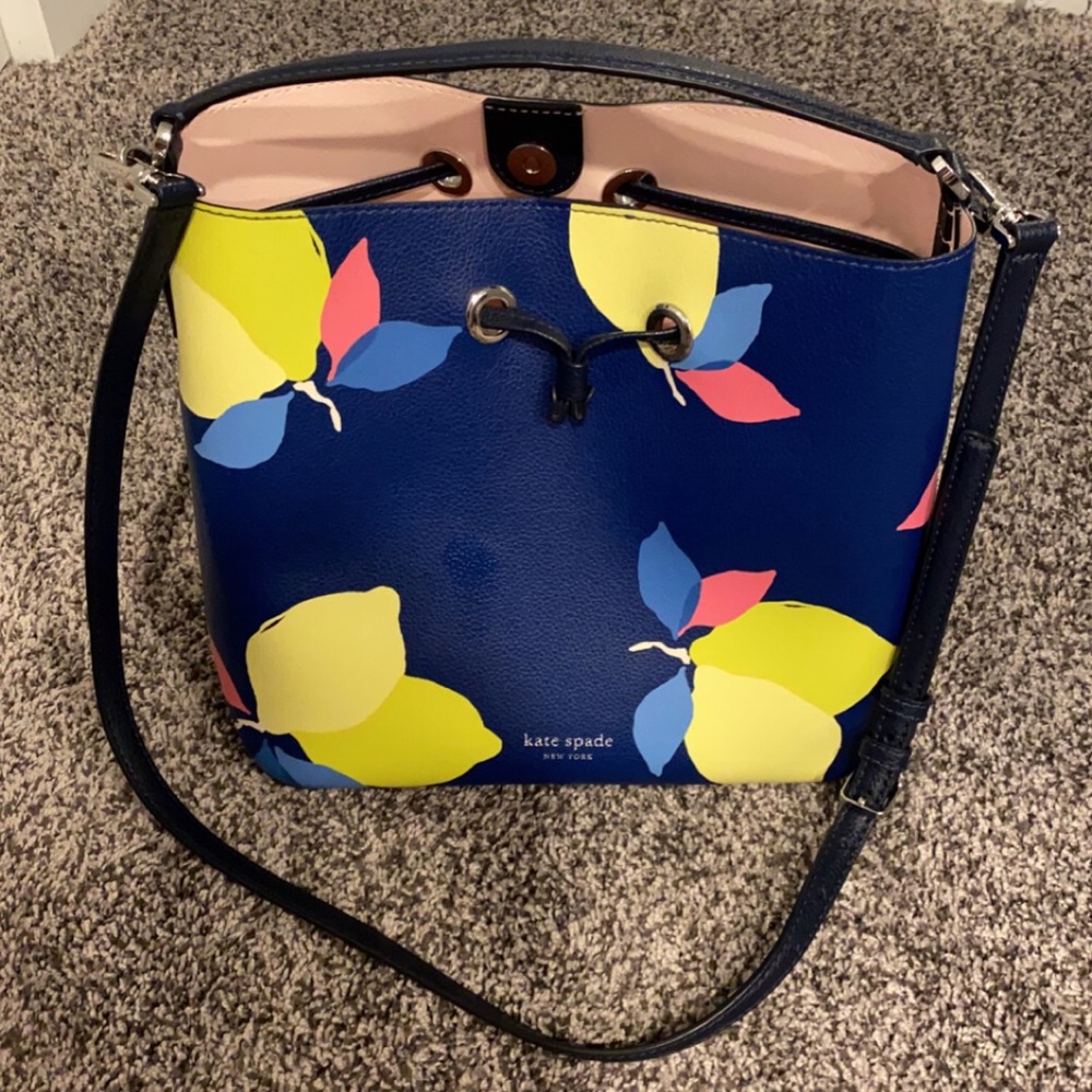 Kate spade medium bucket bag